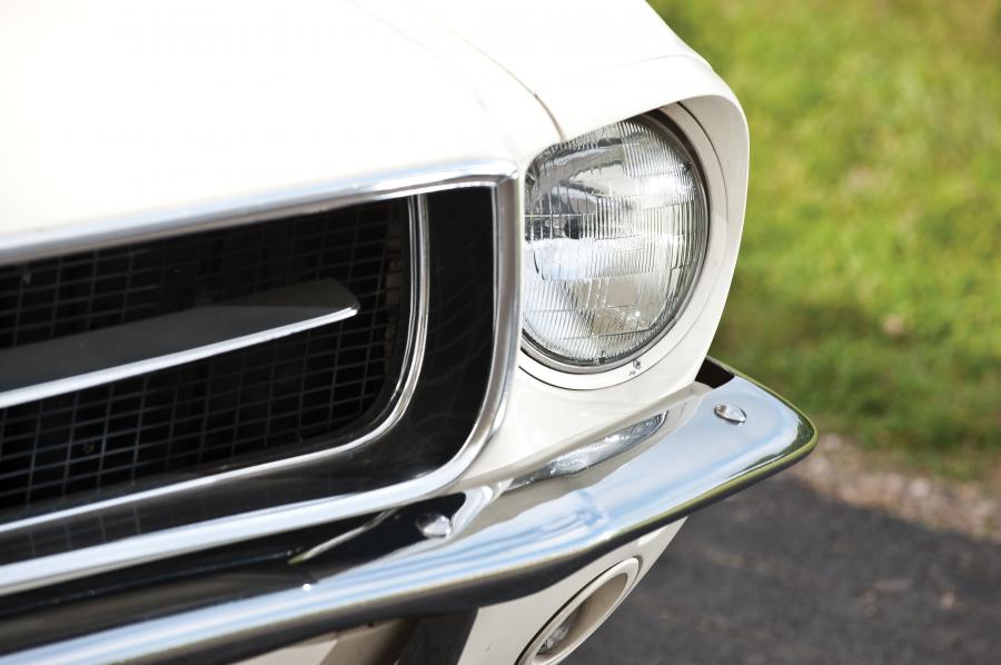 Детали экстерьера Ford Mustang Convertible 1967 года  (фото 29 из 44)